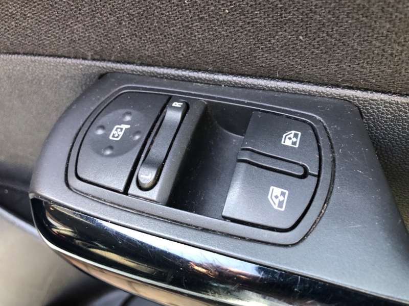 Used Vauxhall Corsa 2012 for sale - 77976875: Photo 31