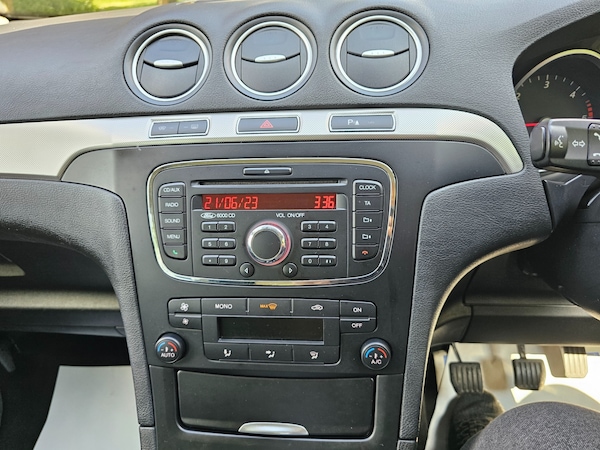 Used Ford S-Max 2013 for sale - 75673694: Photo 16