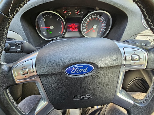 Used Ford S-Max 2013 for sale - 75673694: Photo 17
