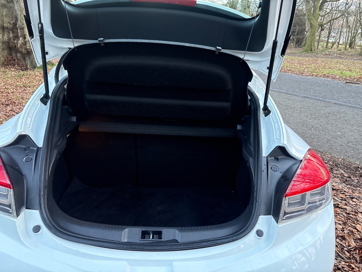 Used Renault Megane 2012 for sale - 77062329: Photo 11