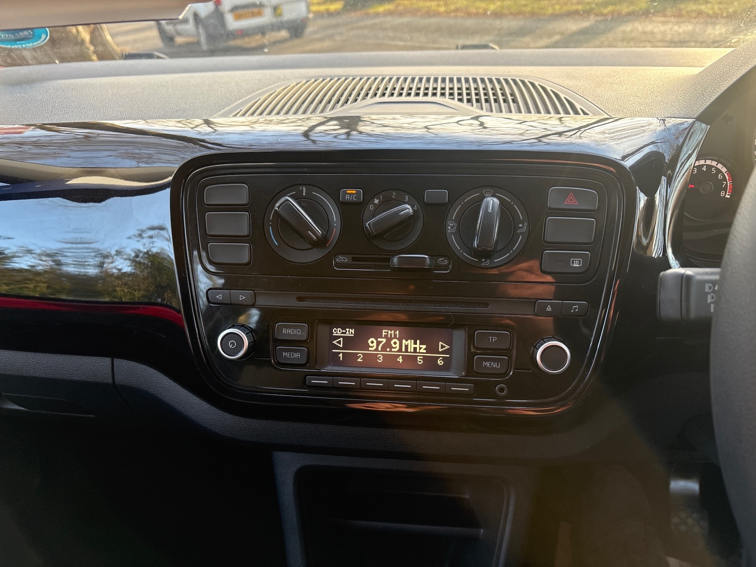 Used Volkswagen up! 2014 for sale - 77061555: Photo 11