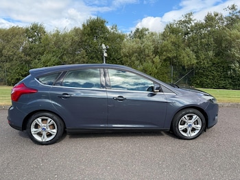 2011 (61) - 1.6 Zetec Euro 5 5dr