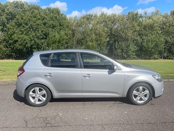 Used Kia Ceed 2010 for sale - 75697170: Photo