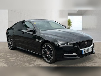 Used Jaguar XE 2018 for sale - 79472080: Photo