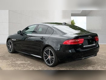 Used Jaguar XE 2018 for sale - 79472080: Photo