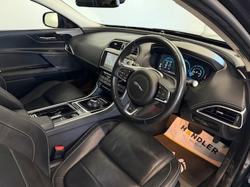 Used Jaguar XE 2017 for sale - 79050081: Photo