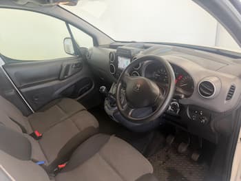 Used Peugeot Partner 2018 for sale - 79831603: Photo