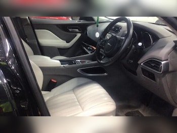 Used Jaguar F-Pace 2017 for sale - 79213020: Photo