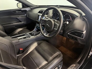 Used Jaguar XE 2018 for sale - 79577411: Photo