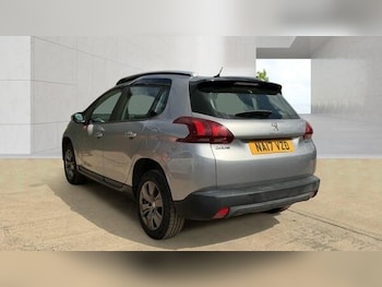 Used Peugeot 2008 2017 for sale - 79121868: Photo