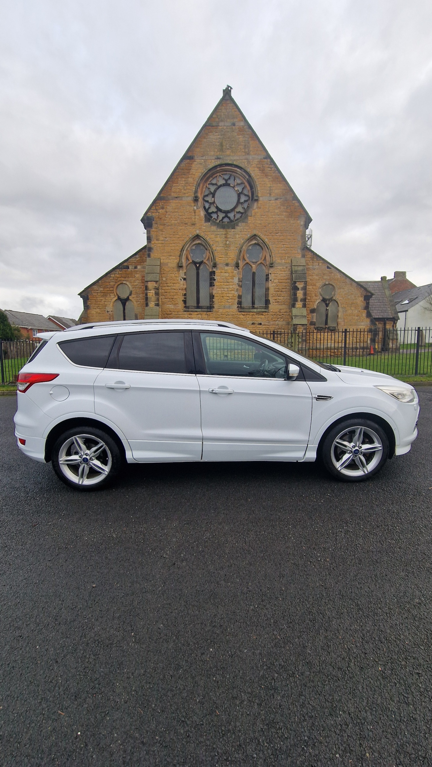Used Ford Kuga 2014 for sale - 77547991: Photo 1