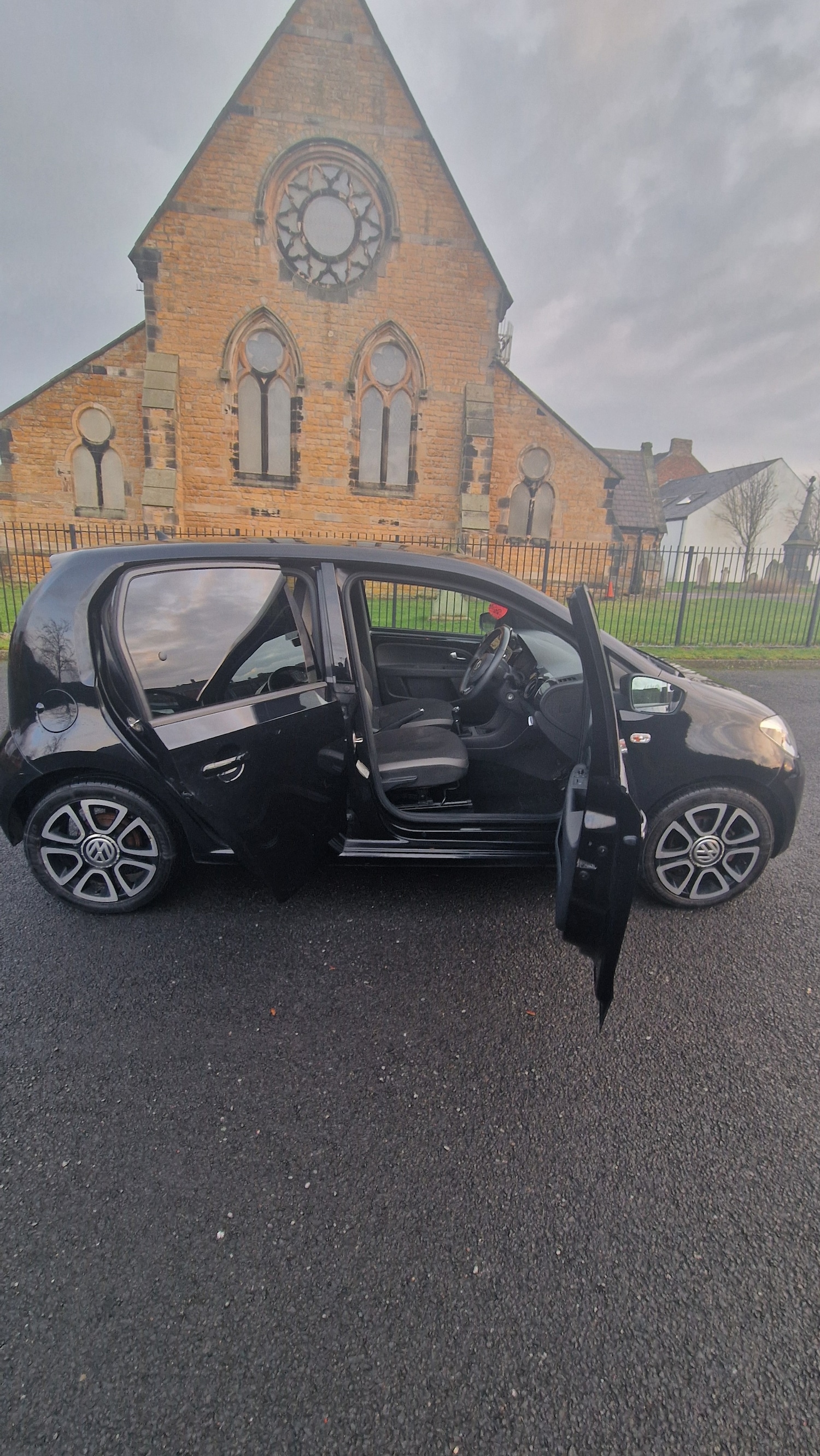 Used Volkswagen up! 2014 for sale - 77198285: Photo 4