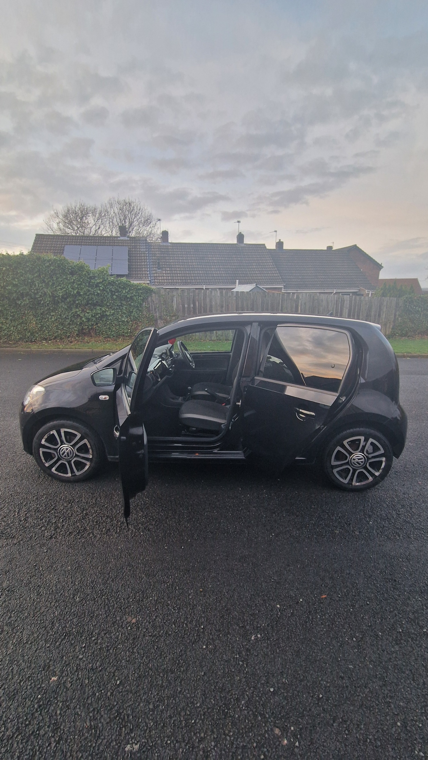 Used Volkswagen up! 2014 for sale - 77198285: Photo 5