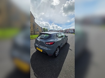Used Renault Clio 2018 for sale - 78611855: Photo