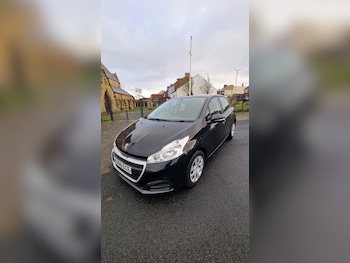 Used Peugeot 208 2016 for sale - 77196706: Photo