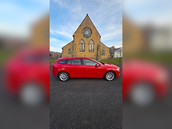 Used Volvo V60 2014 for sale - 78155700: Photo