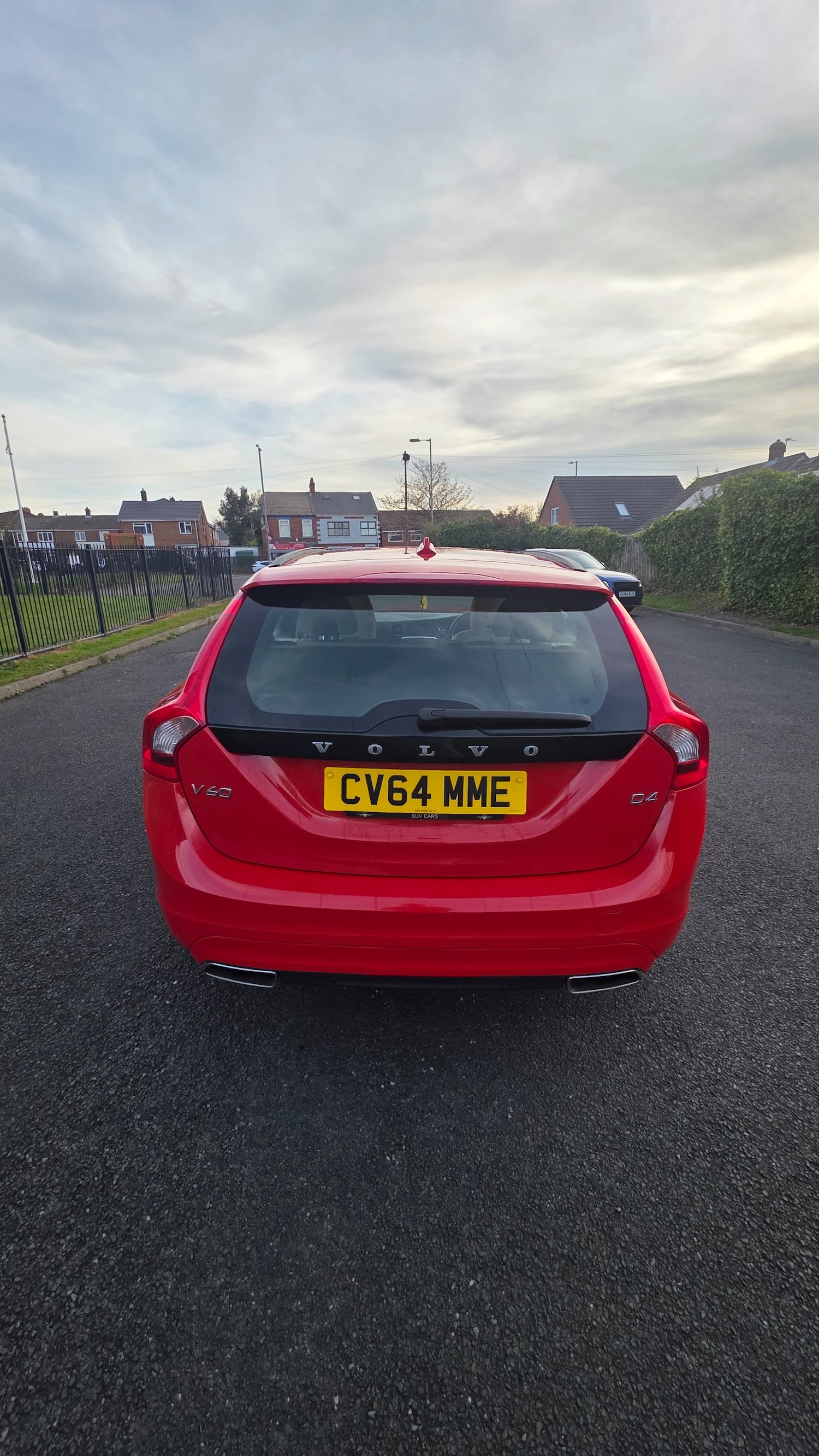 Used Volvo V60 2014 for sale - 78155700: Photo 2