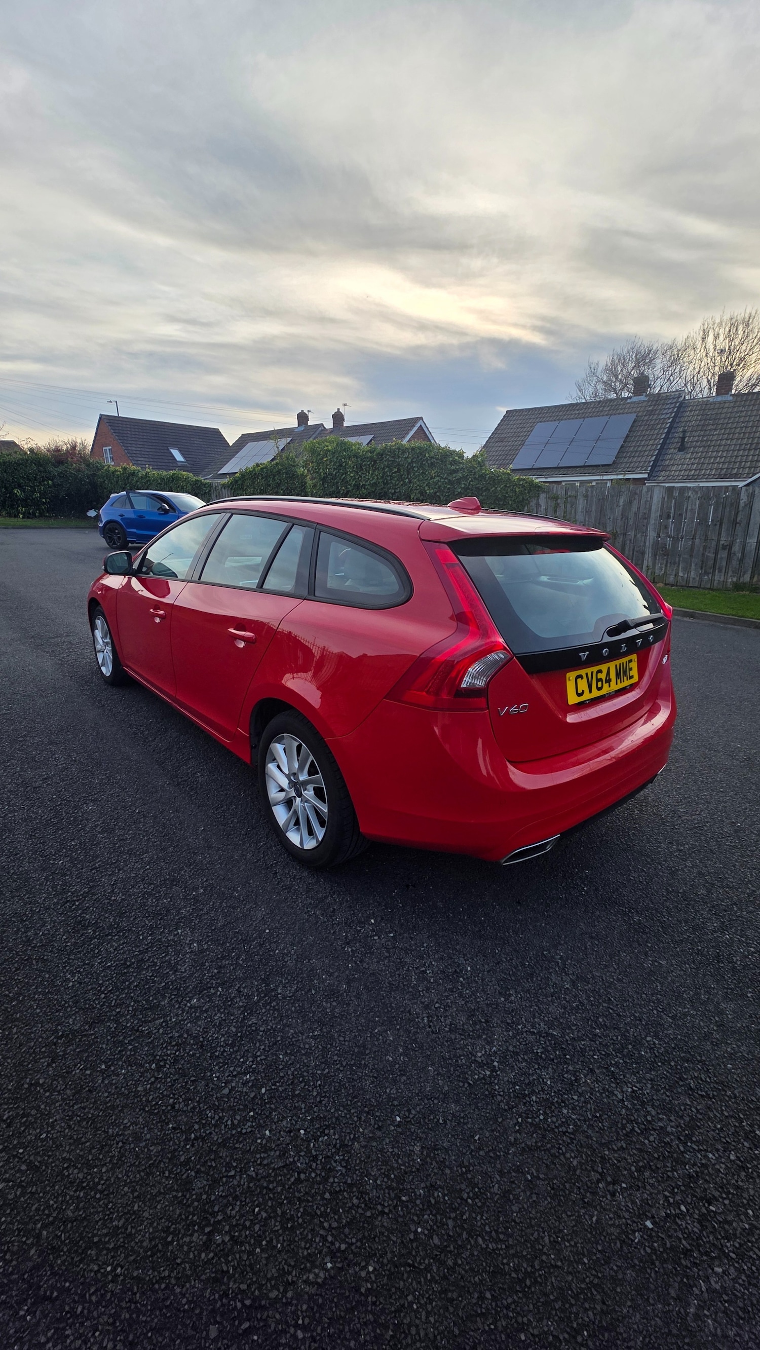 Used Volvo V60 2014 for sale - 78155700: Photo 4