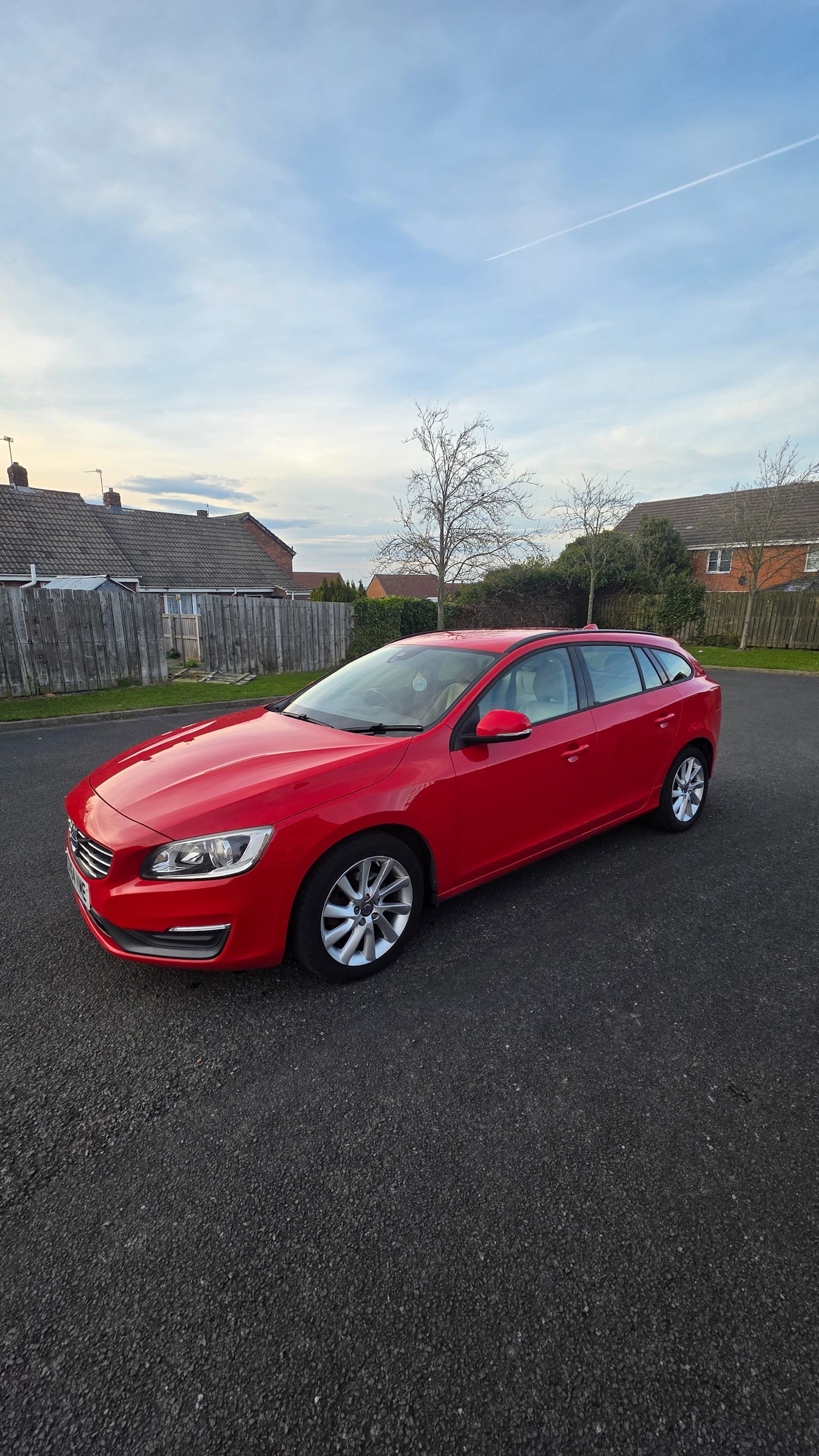 Used Volvo V60 2014 for sale - 78155700: Photo 6
