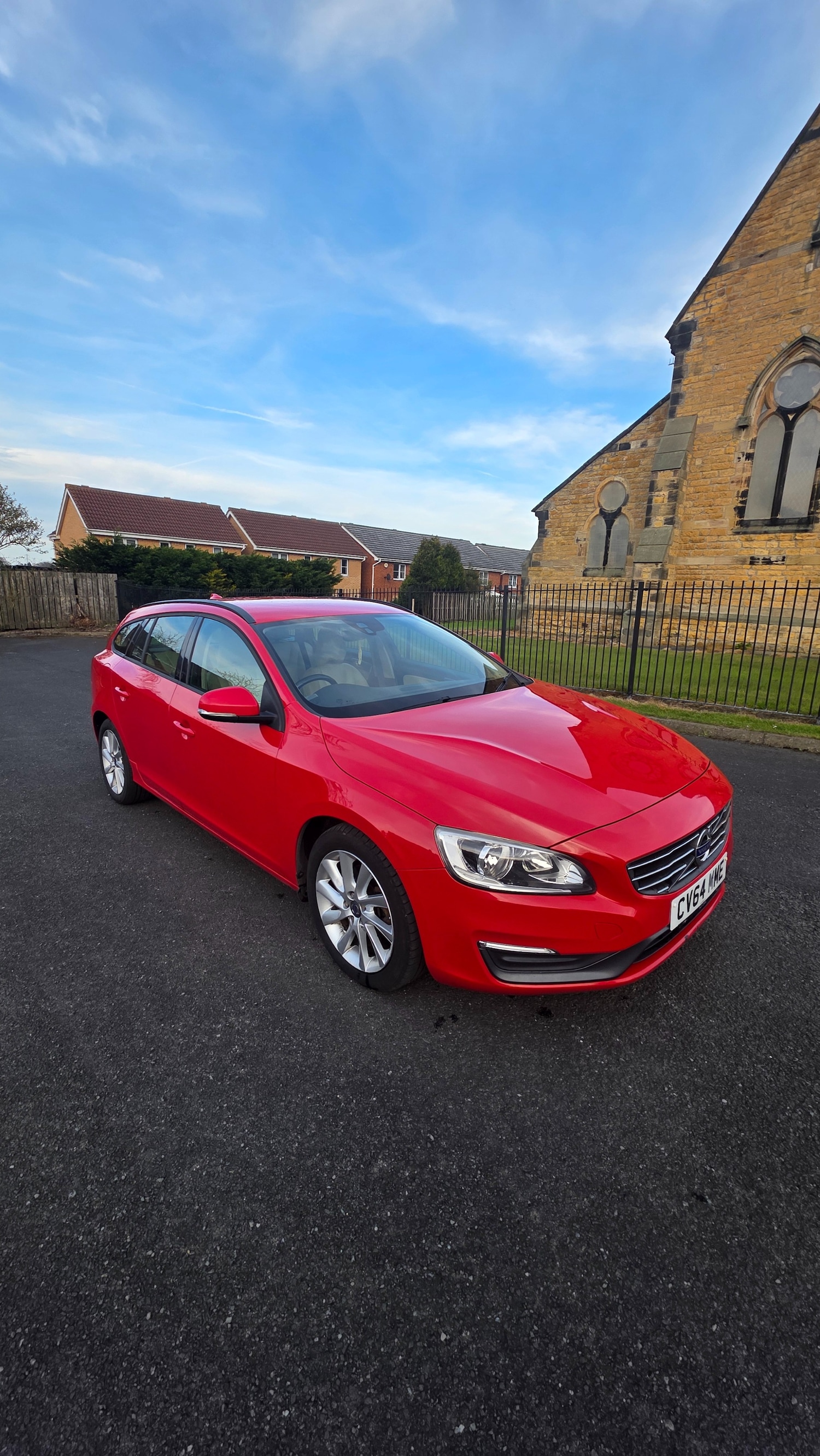 Used Volvo V60 2014 for sale - 78155700: Photo 9