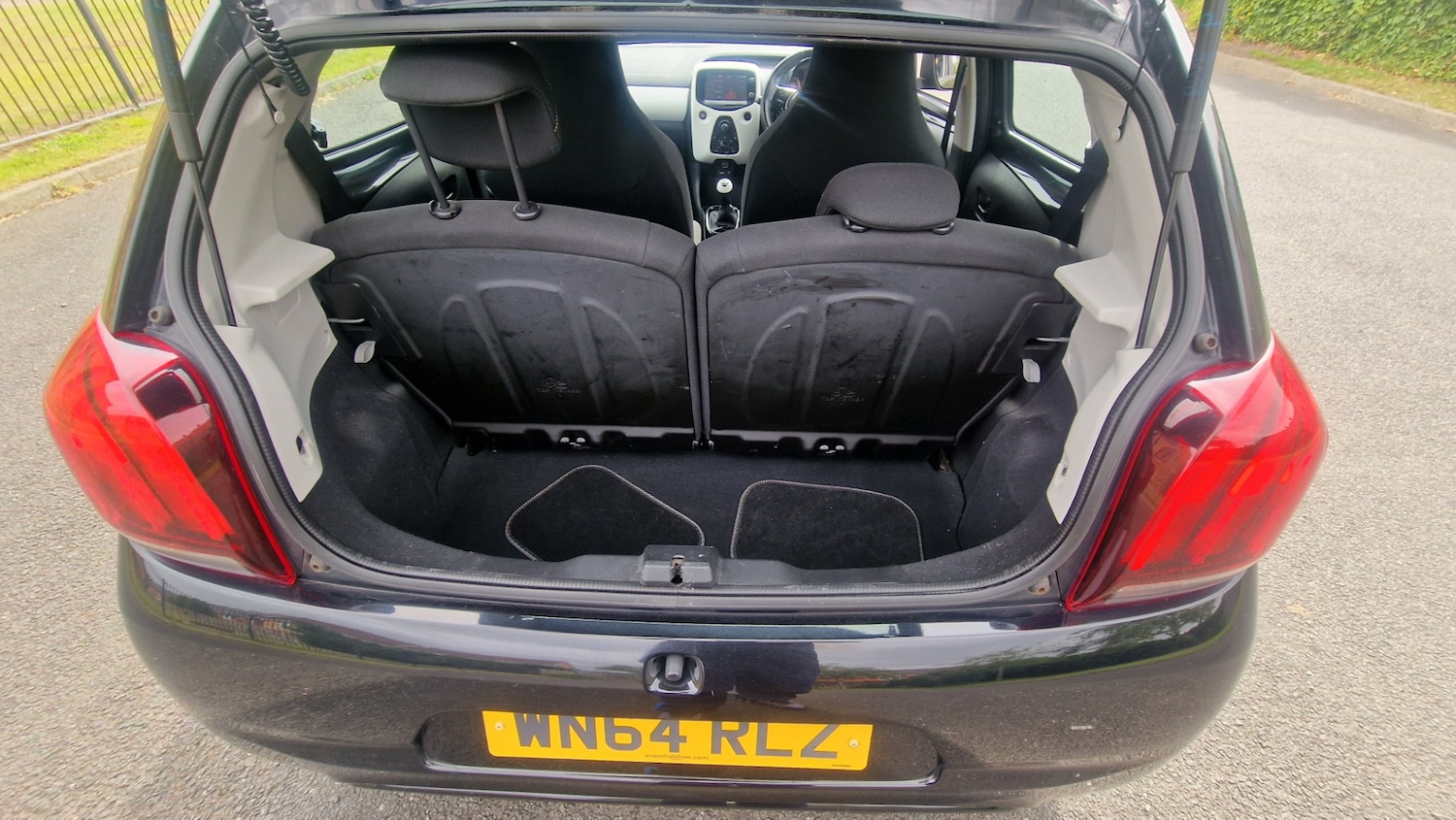 Used Peugeot 108 2014 for sale - 77201069: Photo 12