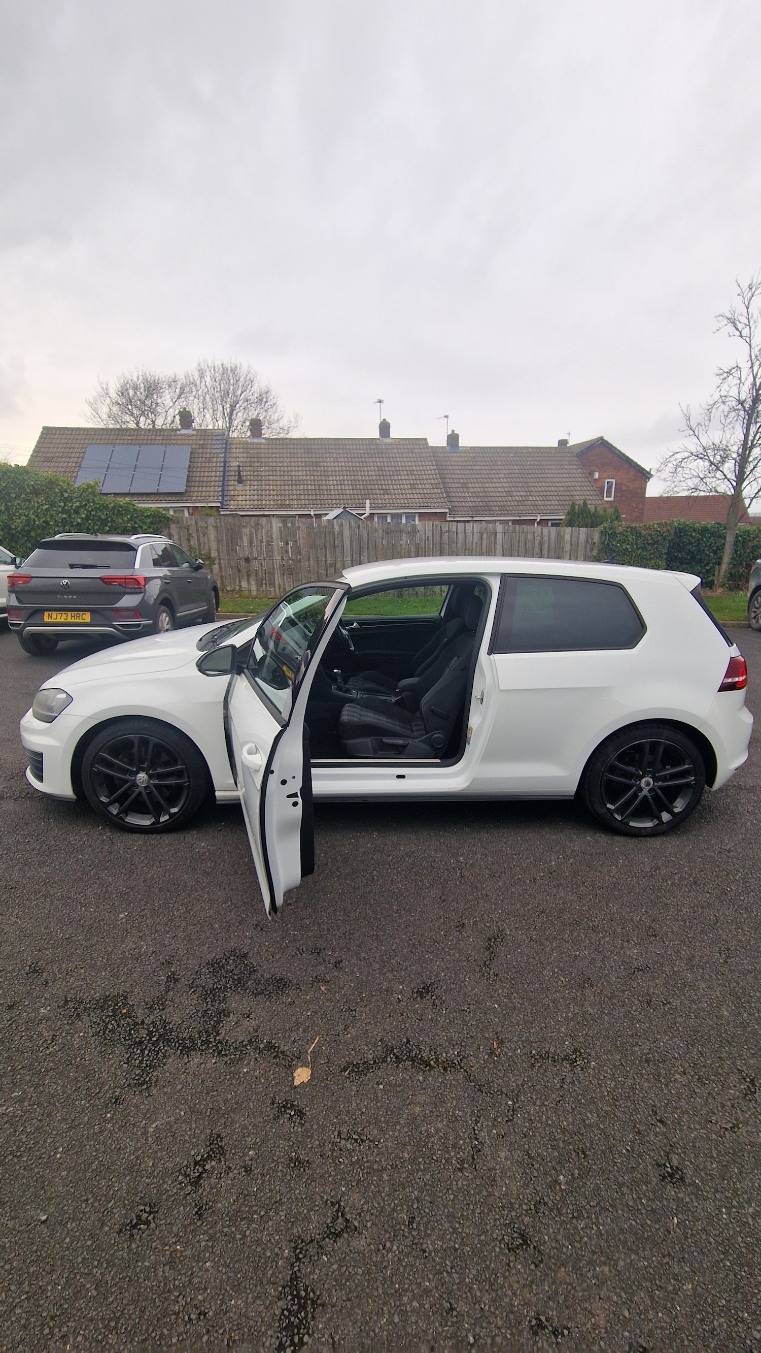 Used Volkswagen Golf 2014 for sale - 77606972: Photo 3