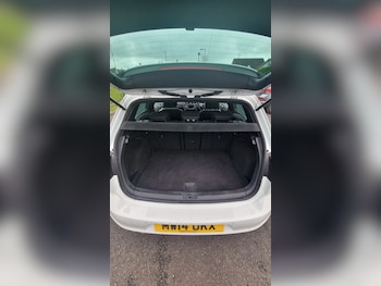 Used Volkswagen Golf 2014 for sale - 77606972: Photo