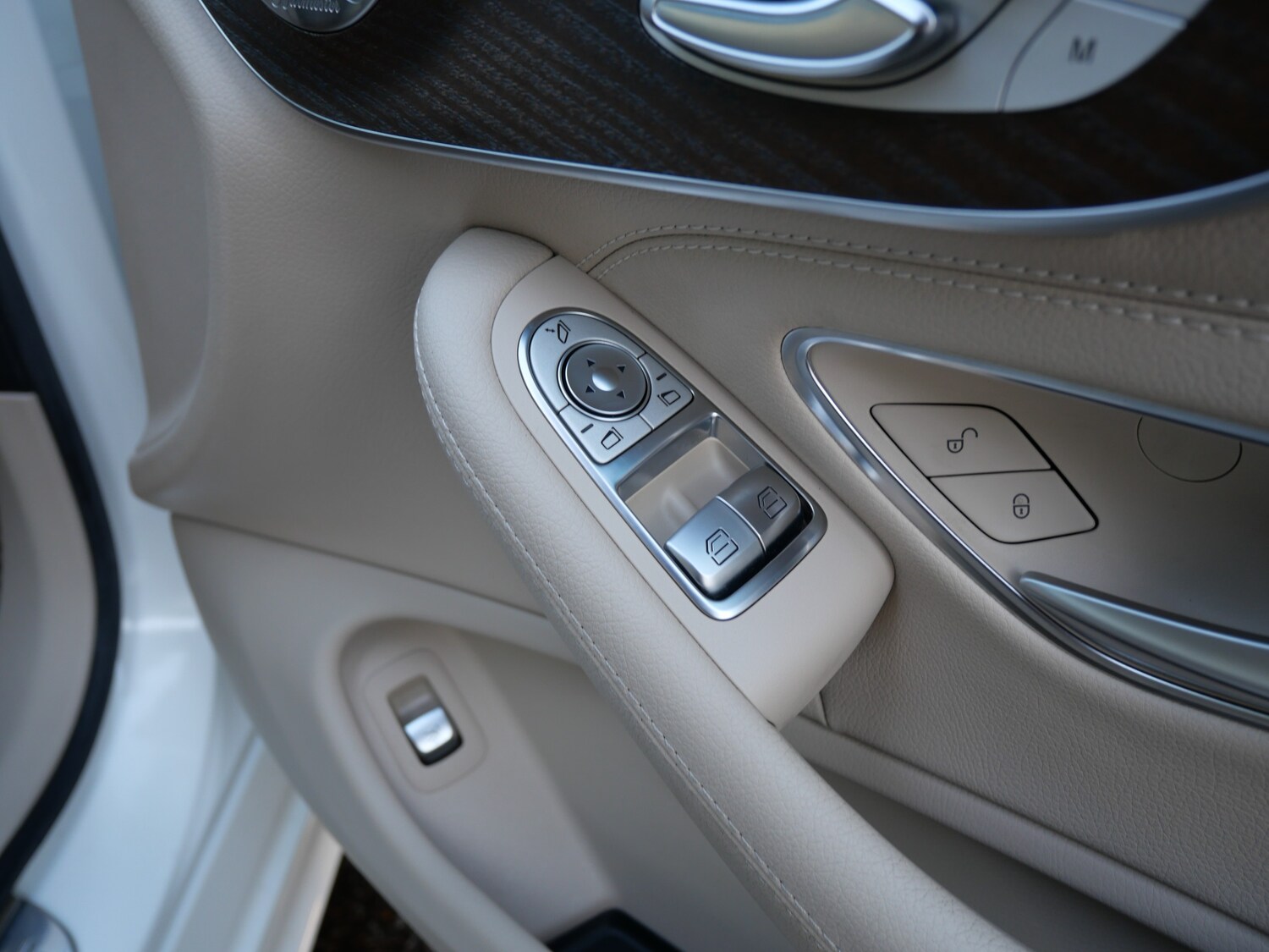 Used Mercedes-Benz C Class 2016 for sale - 77048345: Photo 45