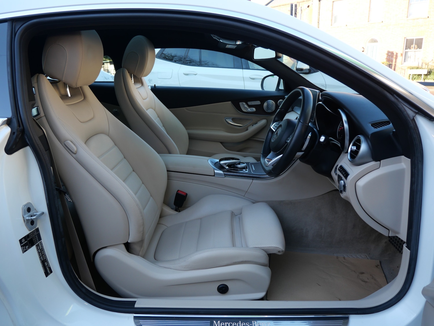 Used Mercedes-Benz C Class 2016 for sale - 77048345: Photo 8