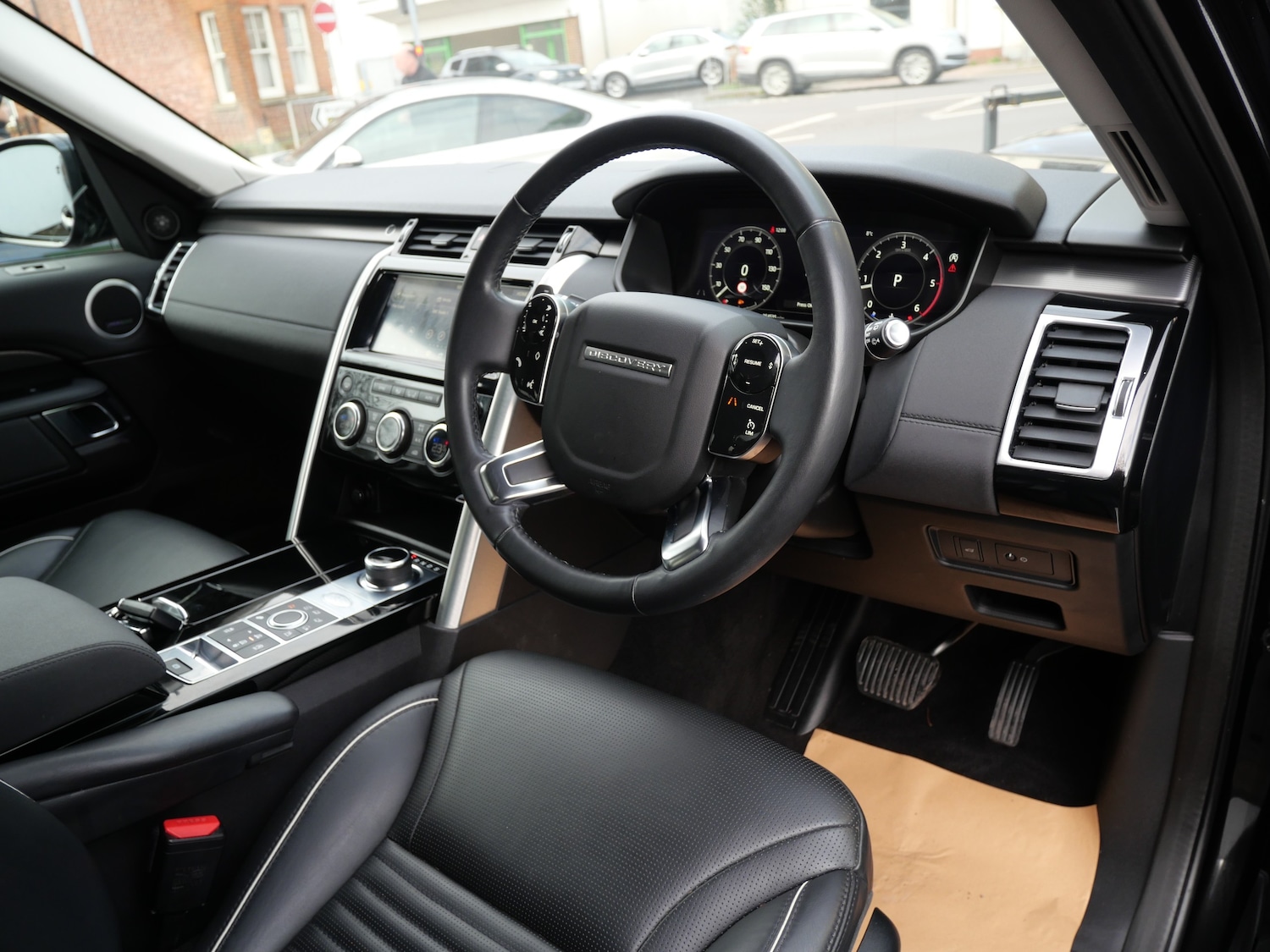 Used Land Rover Discovery 2018 for sale - 76922695: Photo 19