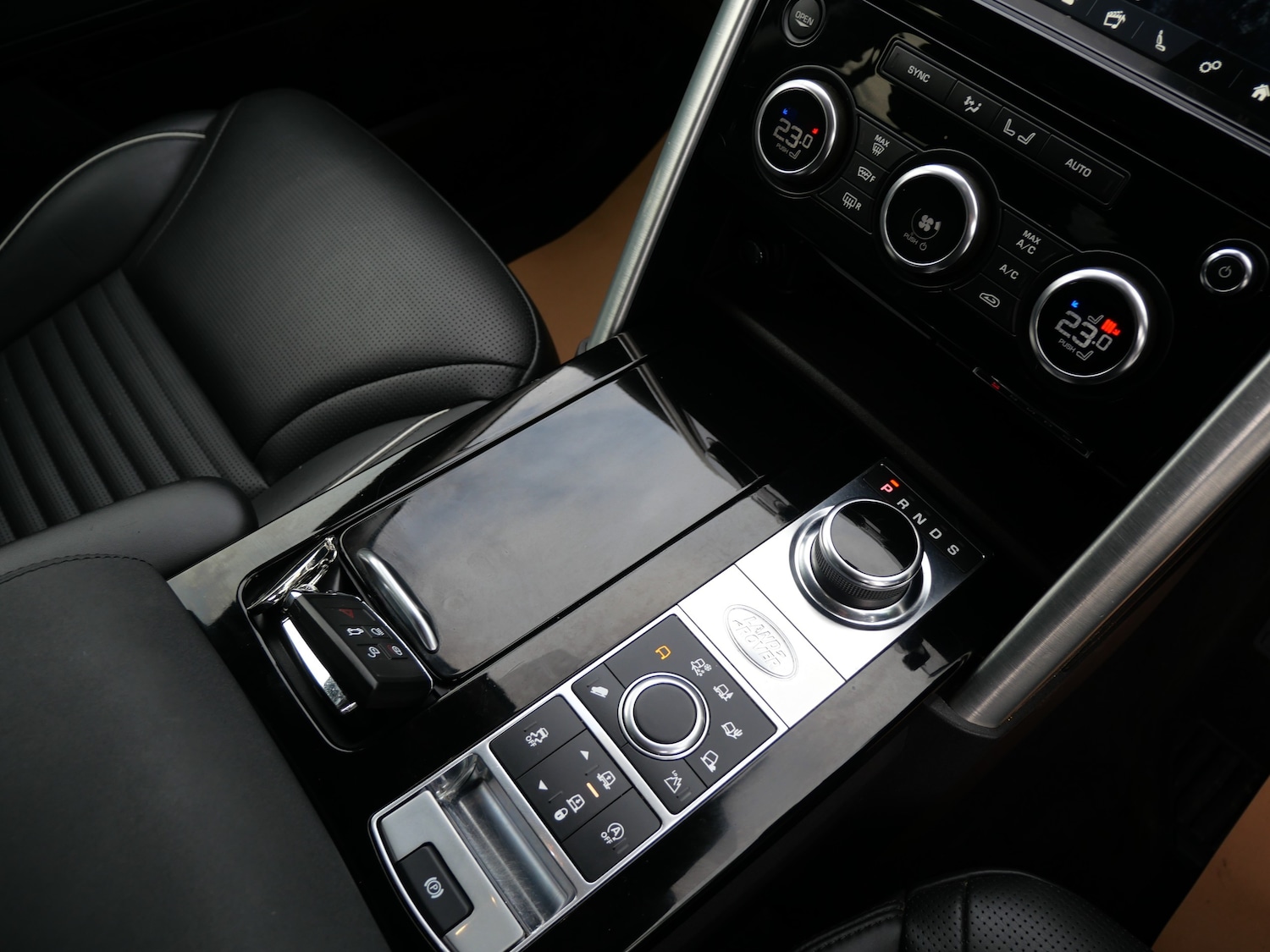 Used Land Rover Discovery 2018 for sale - 76922695: Photo 30