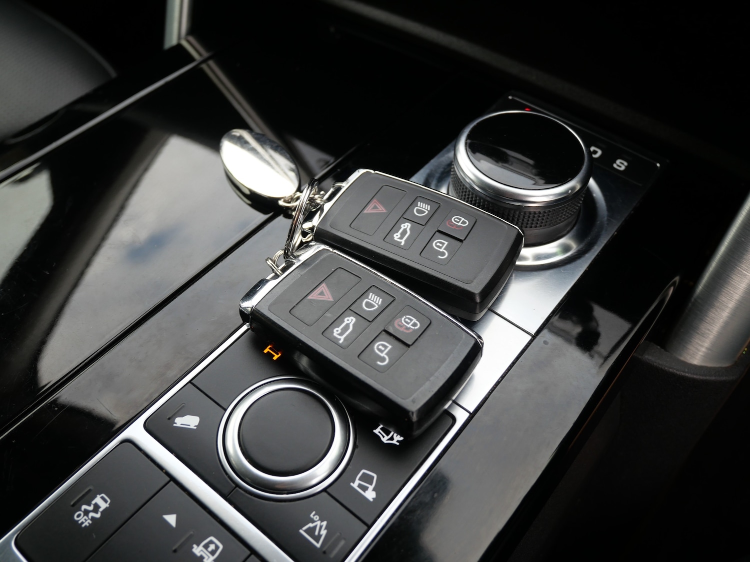 Used Land Rover Discovery 2018 for sale - 76922695: Photo 33