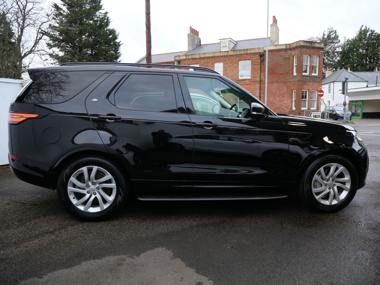 Used Land Rover Discovery 2018 for sale - 76922695: Photo 4