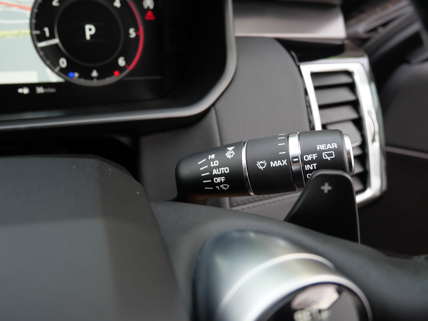 Used Land Rover Discovery 2018 for sale - 76922695: Photo 43