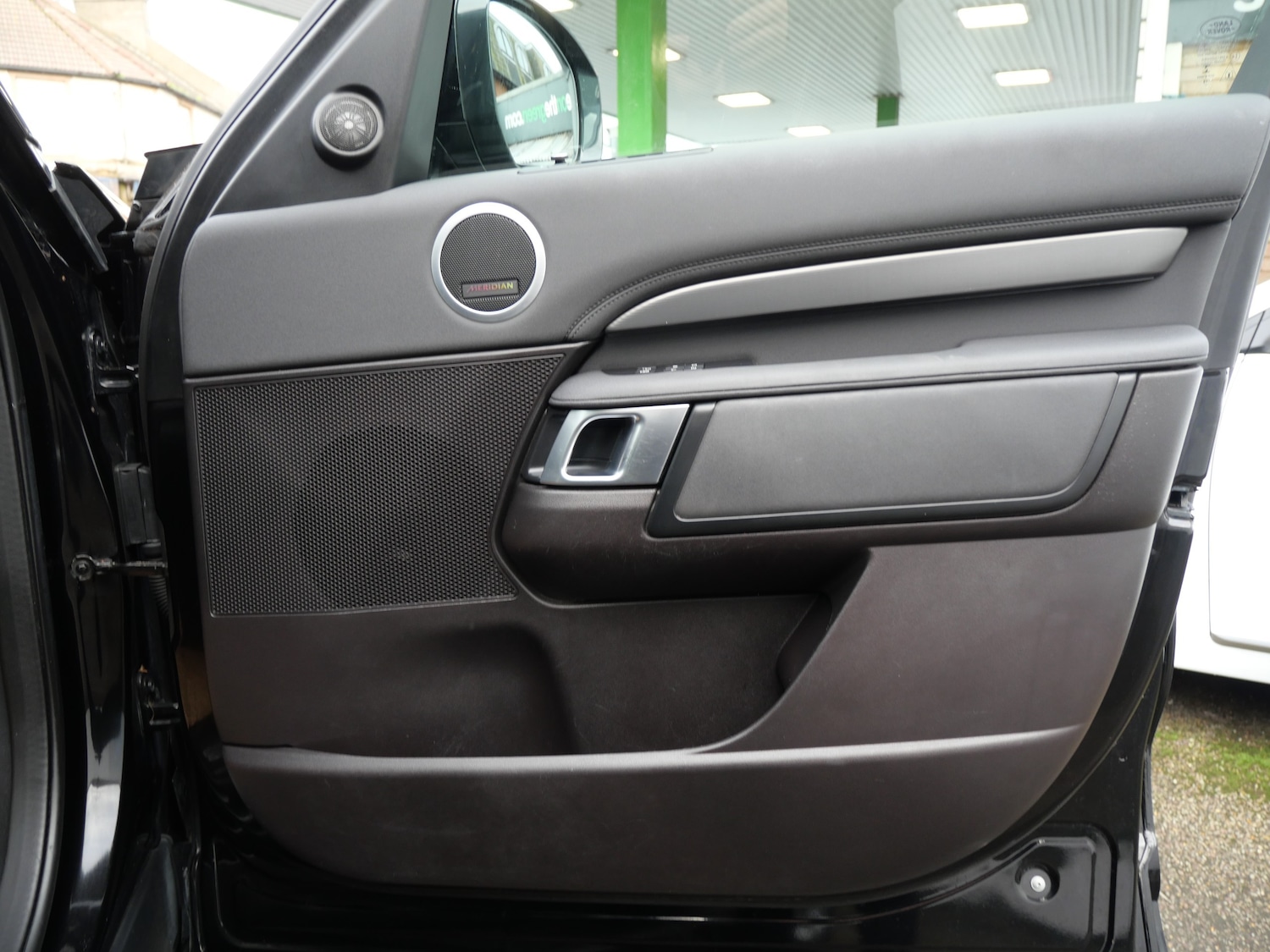 Used Land Rover Discovery 2018 for sale - 76922695: Photo 49