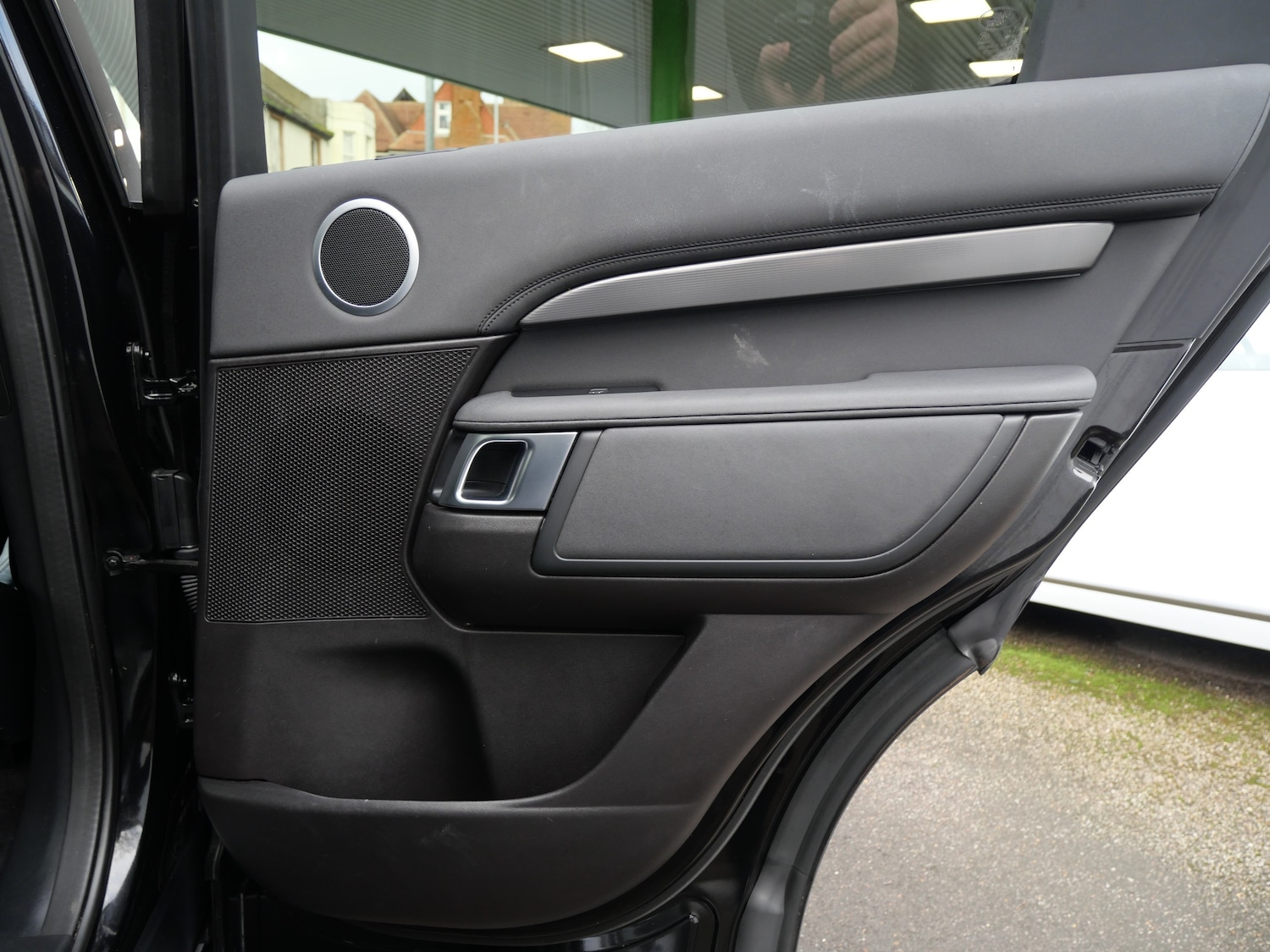 Used Land Rover Discovery 2018 for sale - 76922695: Photo 50