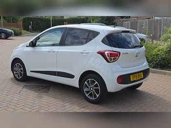 Used Hyundai i10 2018 for sale - 75667608: Photo