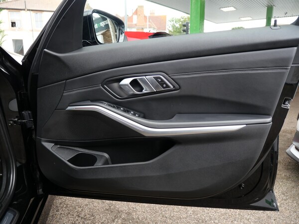 Used BMW 3 Series 2020 for sale - 75550010: Photo 45