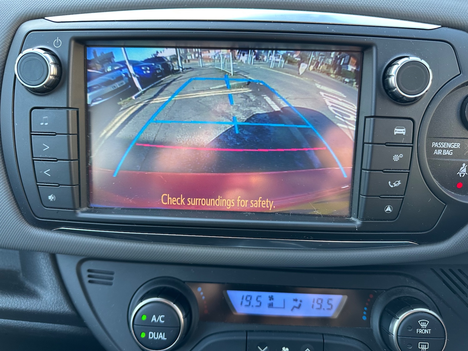 Used Toyota Yaris 2016 for sale - 77665993: Photo 13