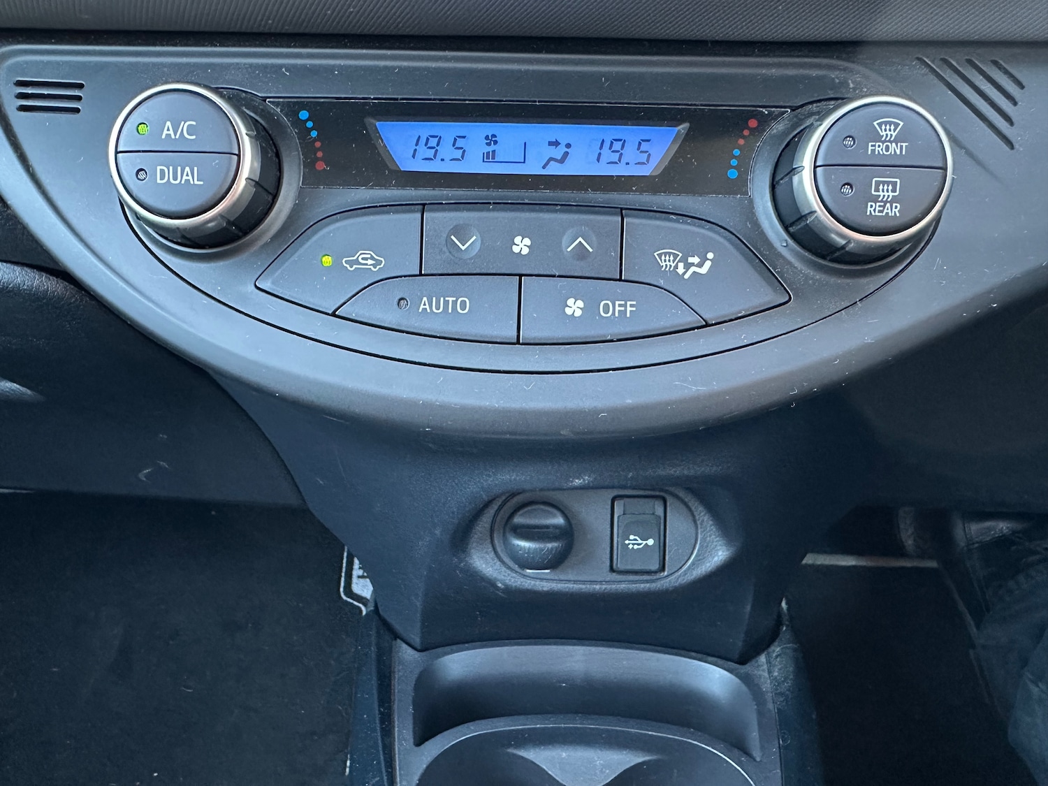 Used Toyota Yaris 2016 for sale - 77665993: Photo 16