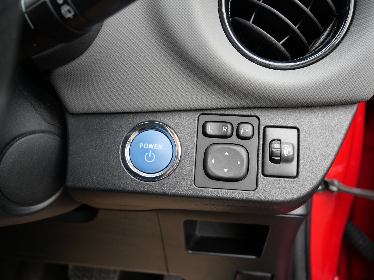 Used Toyota Yaris 2016 for sale - 77665993: Photo 32