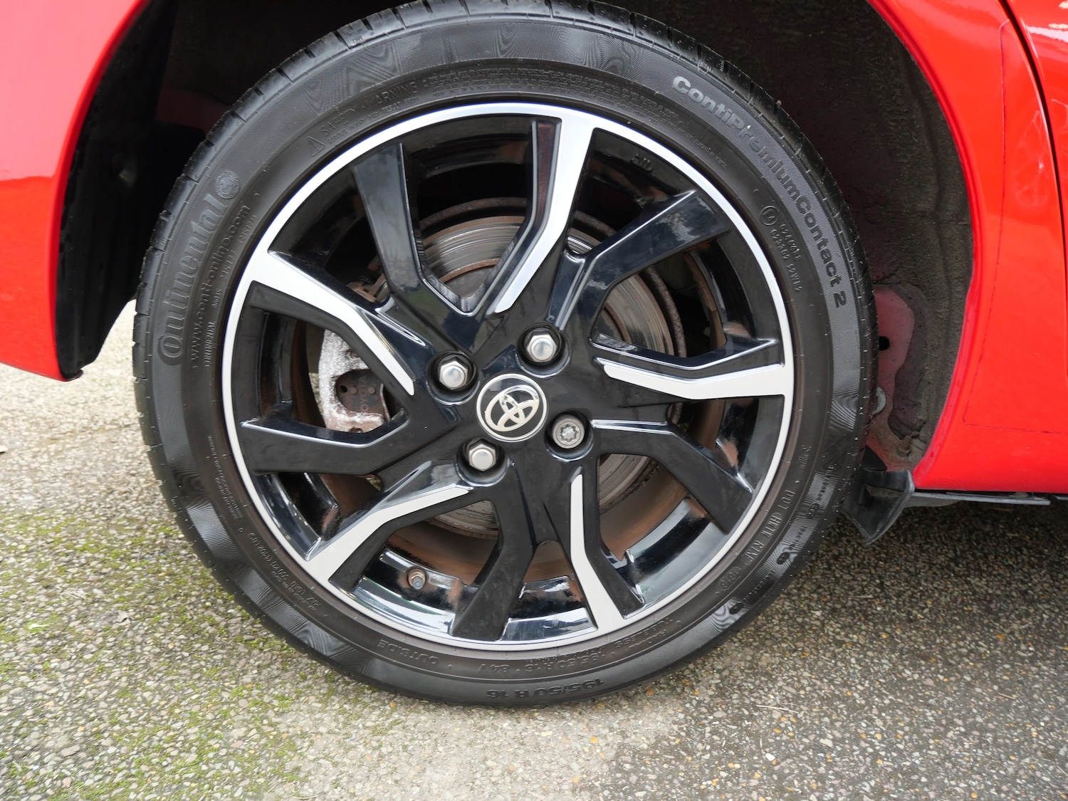 Used Toyota Yaris 2016 for sale - 77665993: Photo 41