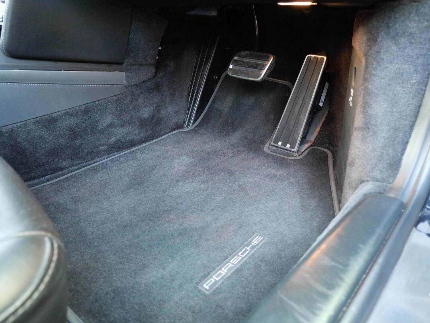 Used Porsche 911 2009 for sale - 76697833: Photo 40