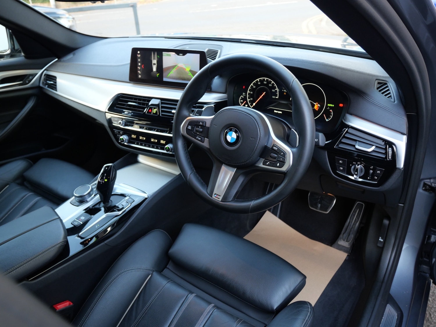 Used BMW 5 Series 2019 for sale - 76637930: Photo 15