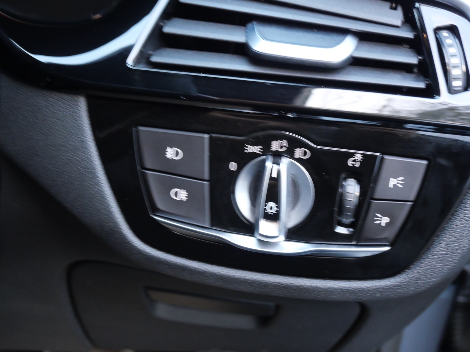 Used BMW 5 Series 2019 for sale - 76637930: Photo 43