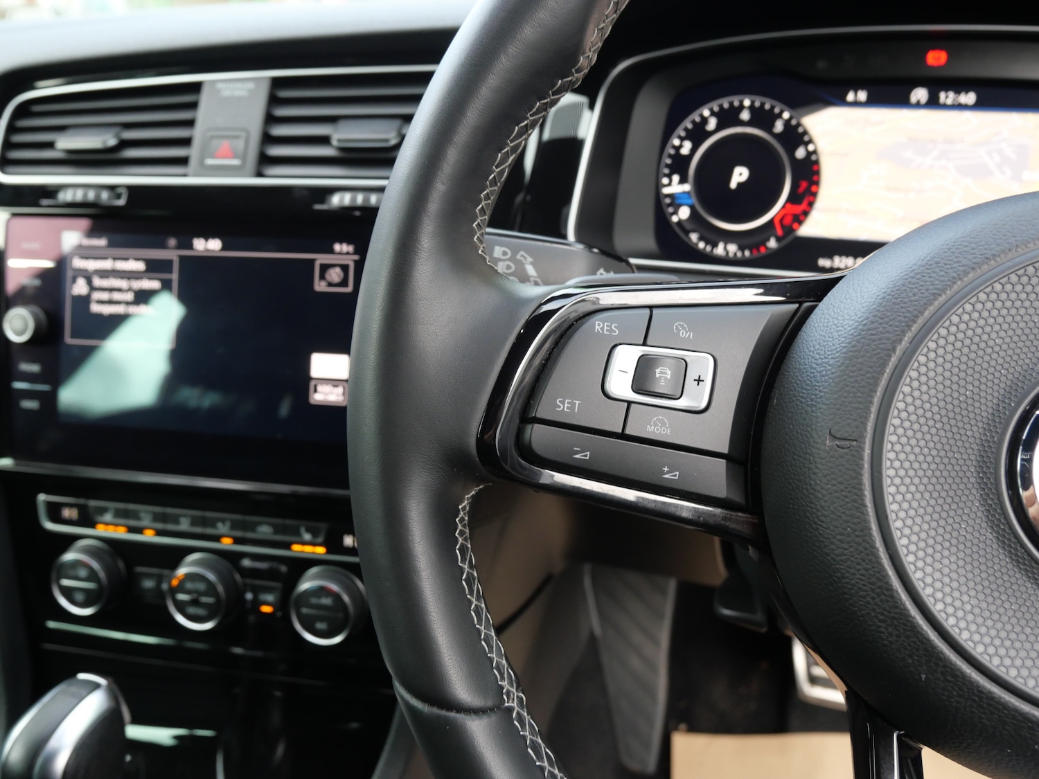 Used Volkswagen Golf 2017 for sale - 76961865: Photo 35