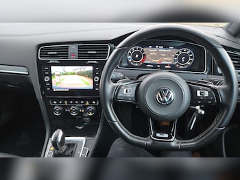 Used Volkswagen Golf 2017 for sale - 76961865: Photo