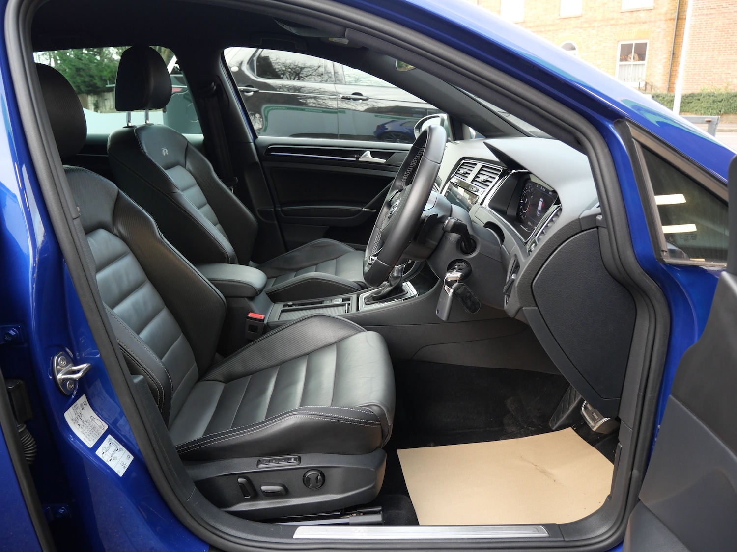 Used Volkswagen Golf 2017 for sale - 76961865: Photo 8