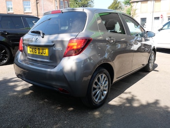 Used Toyota Yaris 2016 for sale - 78300179: Photo