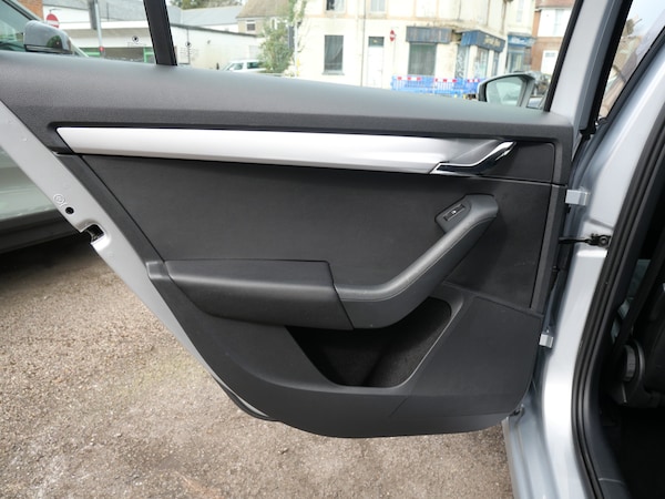 Used Skoda Octavia 2014 for sale - 76236856: Photo 37